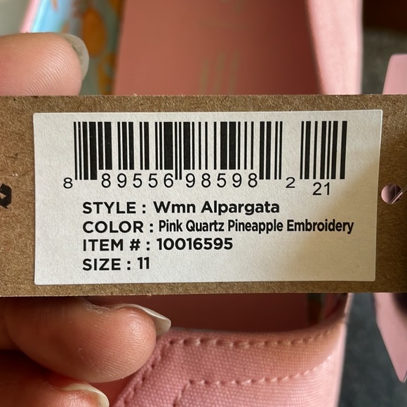 Pink Quartz Pineapple Embroidered TOMS - Picture 8 of 8